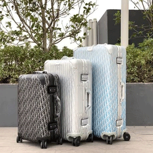  Luggage & Bags