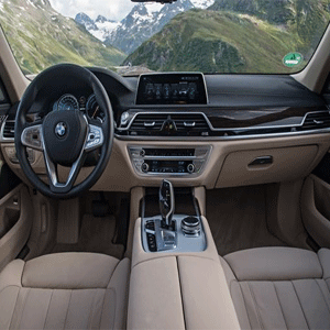  AV Players & In Dash Systems