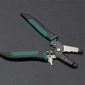  Pliers