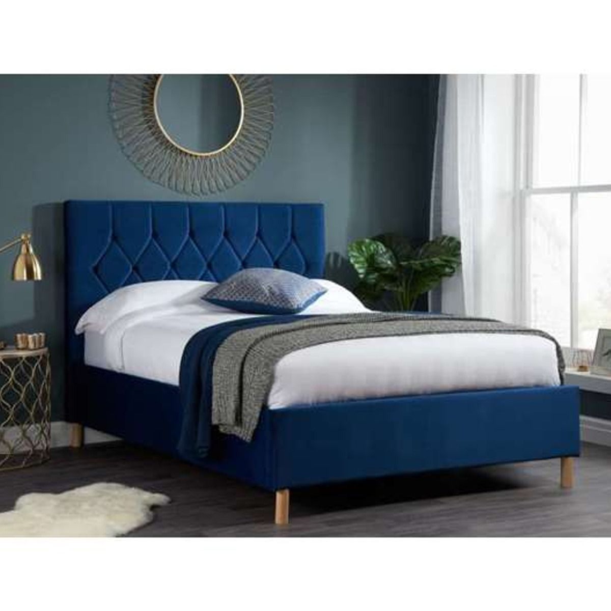 Stylish Loxley Ottoman Storage Bed - Kingsize 5ft