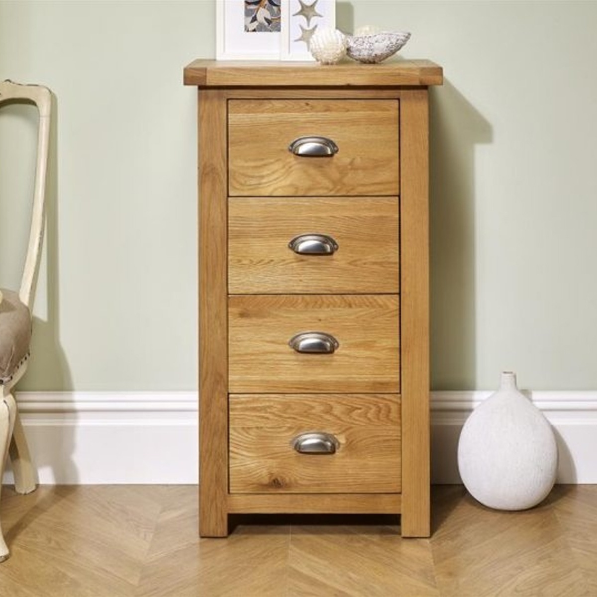 WOKINGHAM Oak Finish Chest of Drawers - Tallboy, Small-sized, 4 Drawers