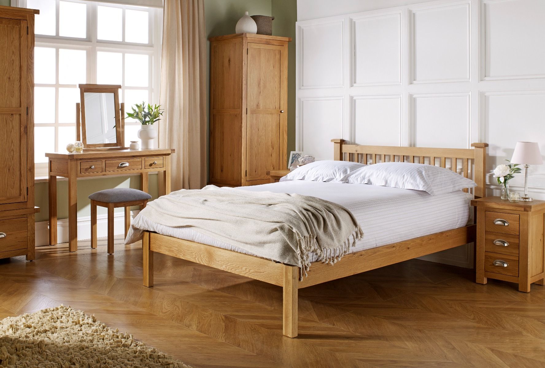 Birlea Woburn Oak Bed Frame - Double 4ft6