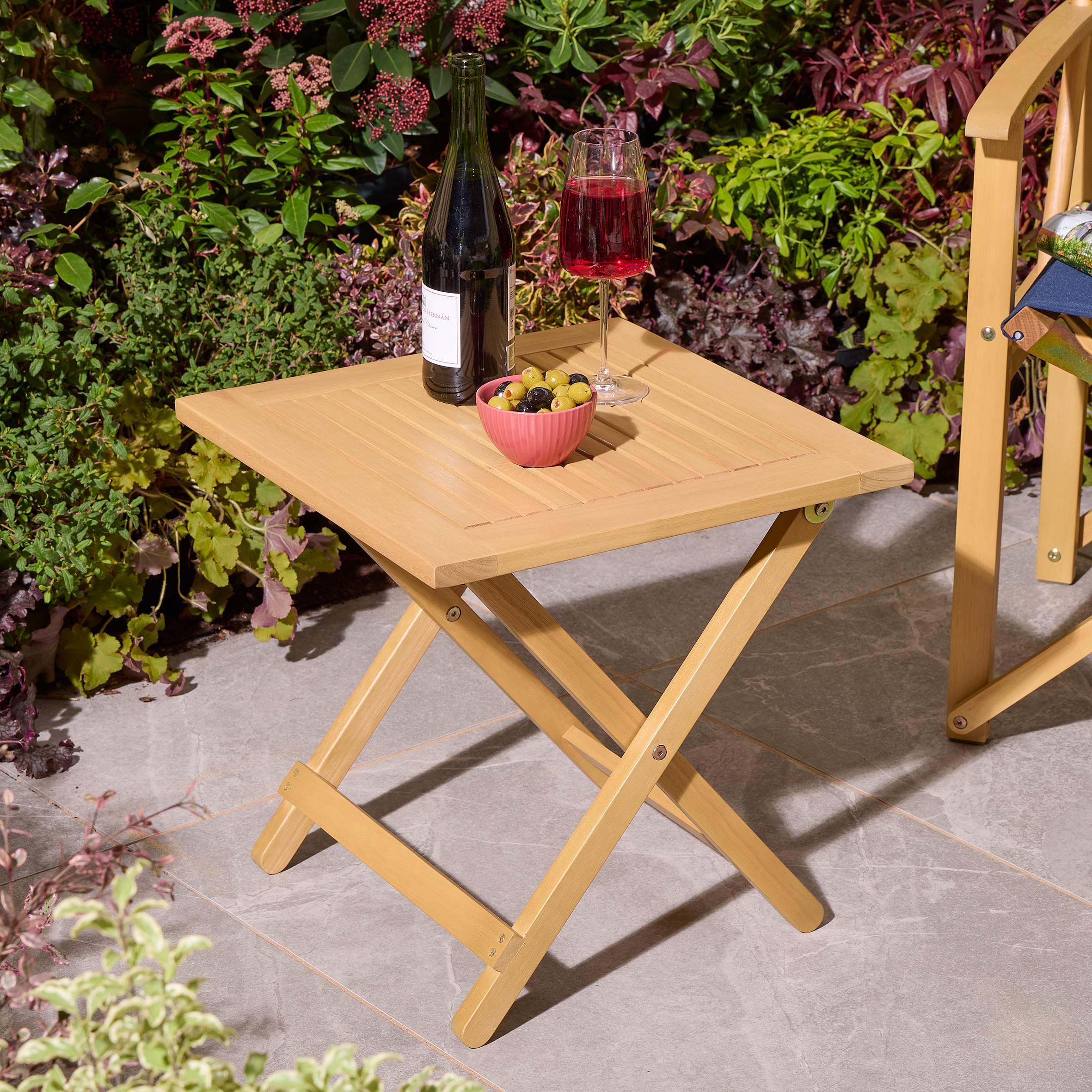 EVERSET Garden Folding Side Table - Oak Finish