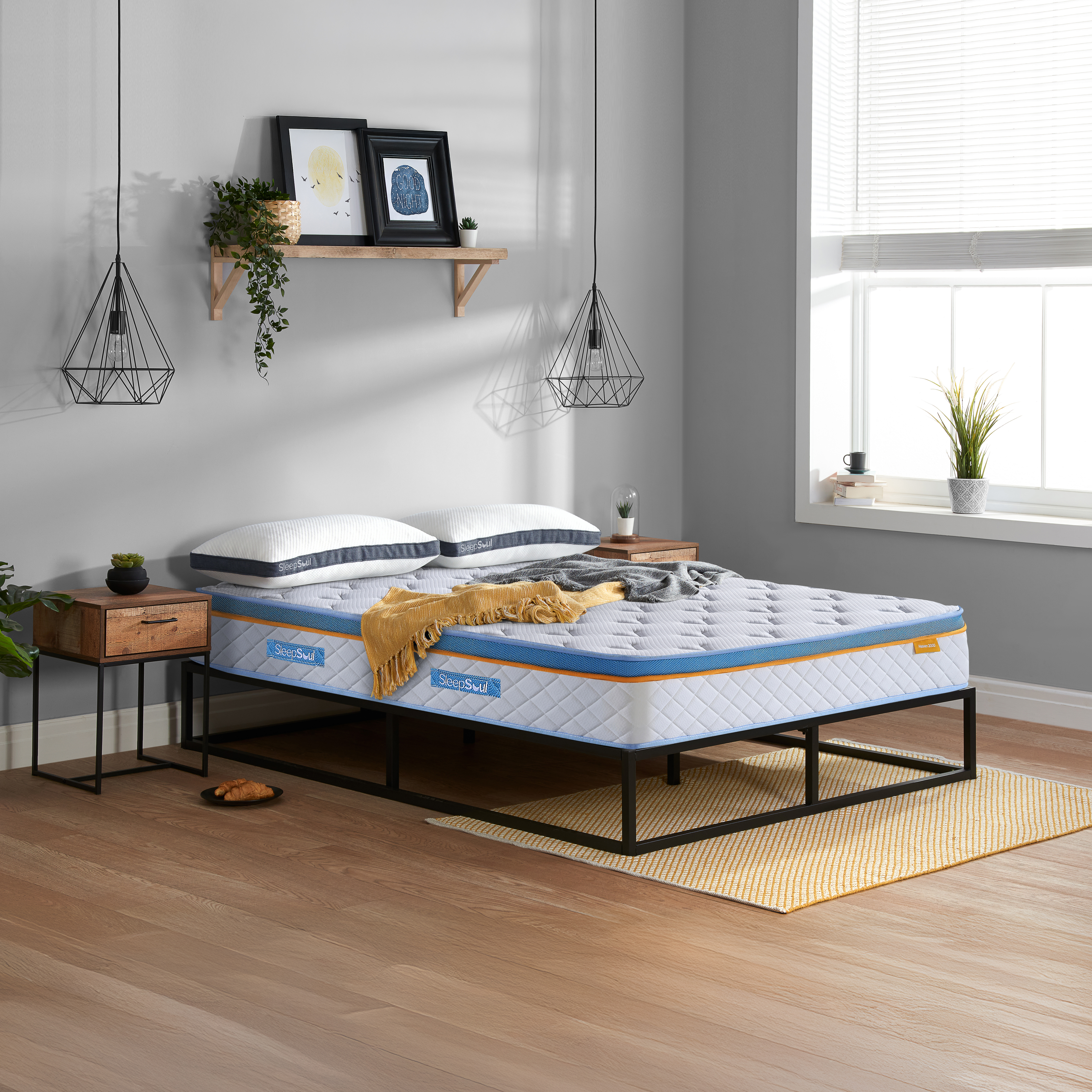 FENIXOR Double Pocket Sprung Mattress 2000 Springs - White and Black