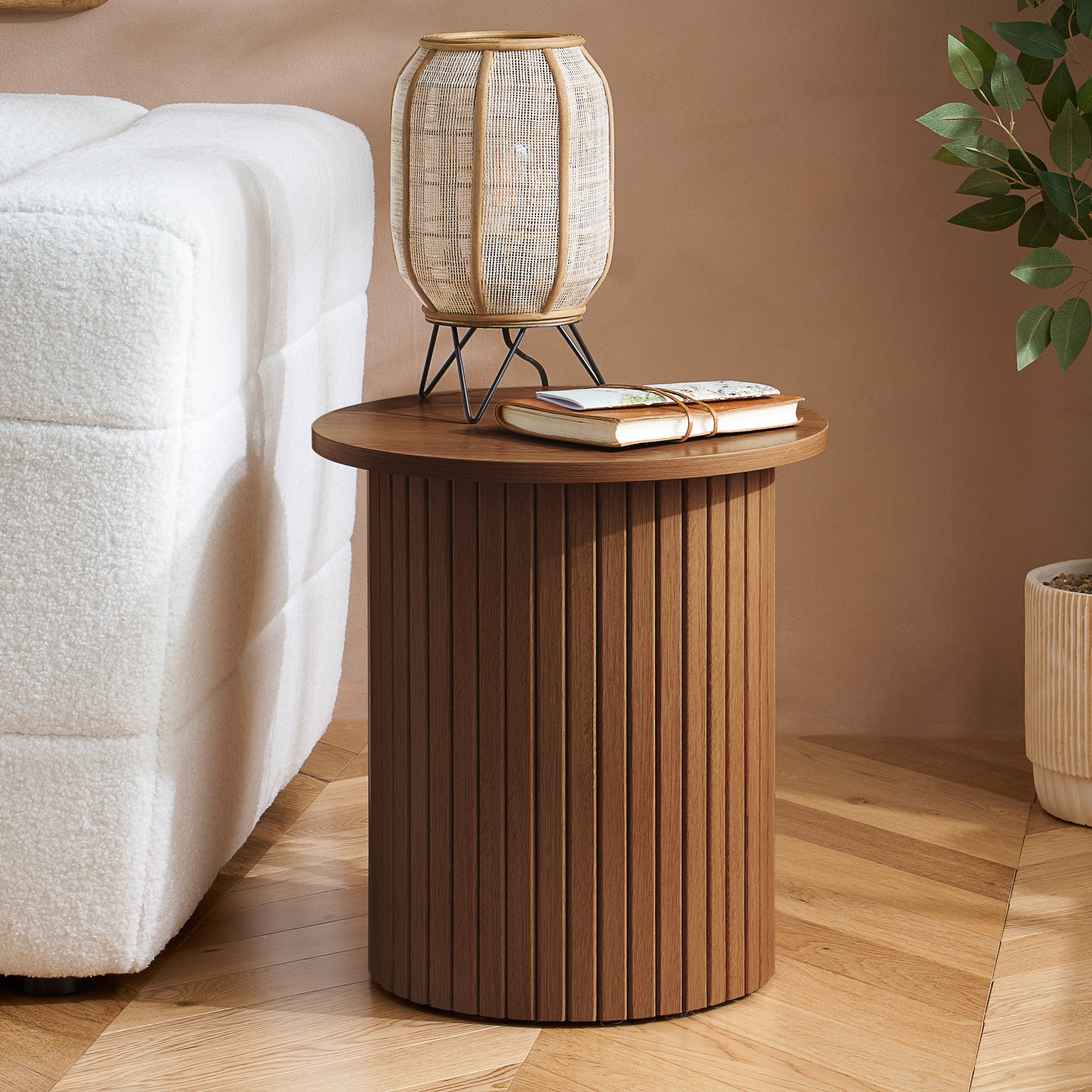 AUREN Fluted Side Table - Walnut