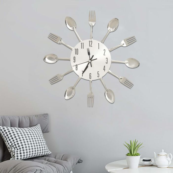 Wall Clock with Spoon and Fork Design Silver 31cm Aluminium