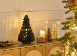 HAYARO Christmas Decor LED Tree Figurine - Green