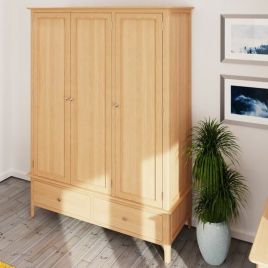 Norwich Large 3 Door Wardrobe - Oak
