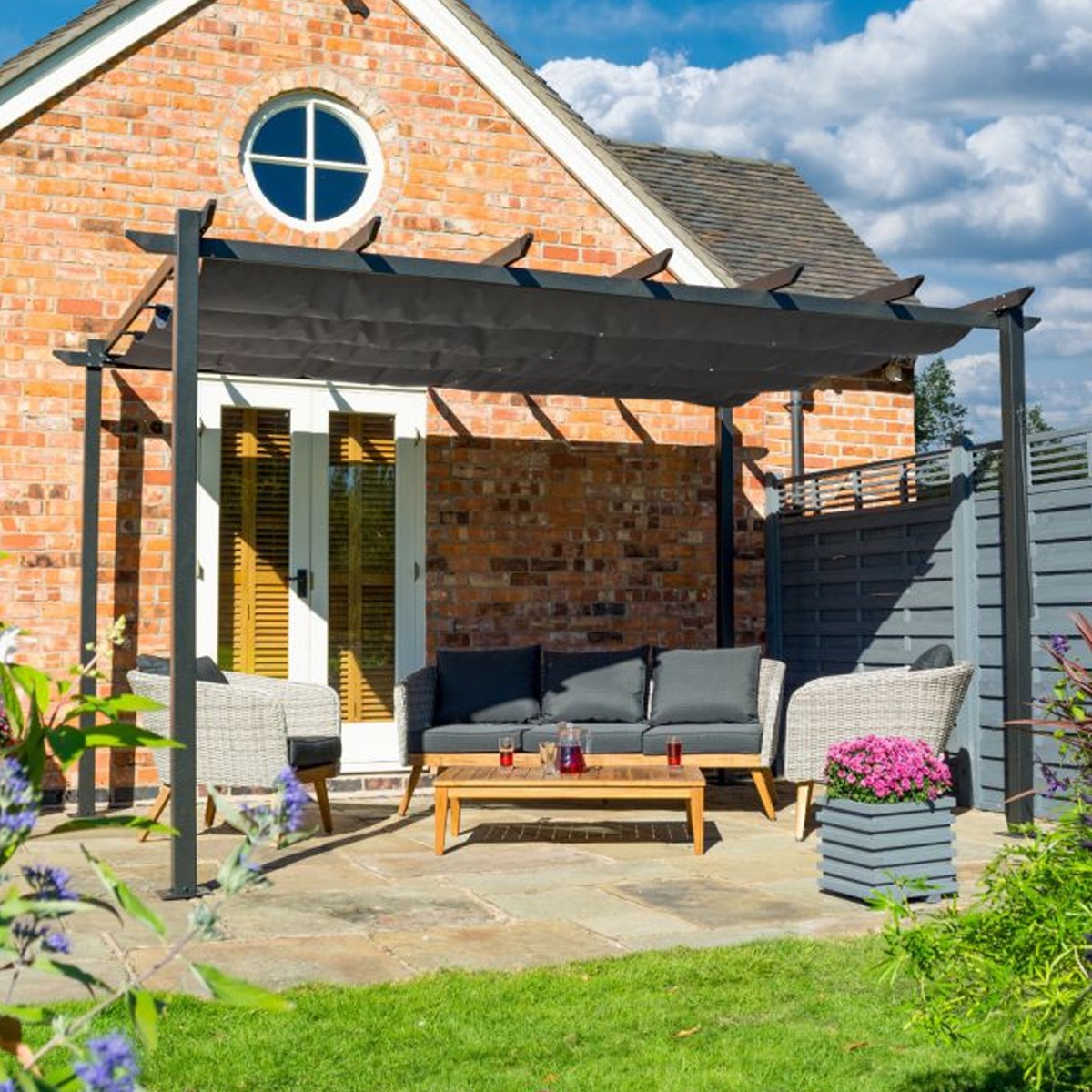 Elegant Outdoor Shade Free Standing Retractable Sun Canopy - Grey