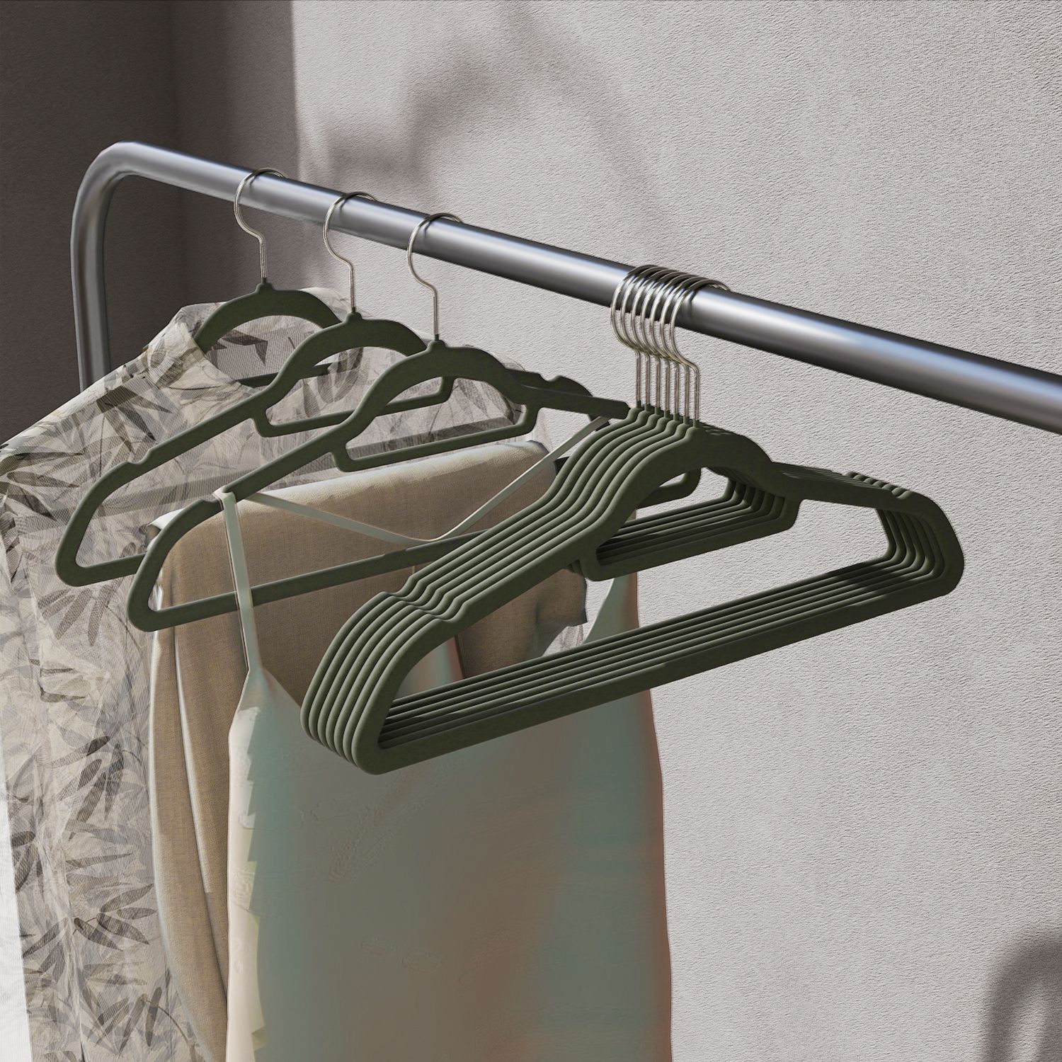 Velvet Hangers - SOLRO Set of 20 Non-Slip Hangers with Rose Gold Swivel Hook - Grey