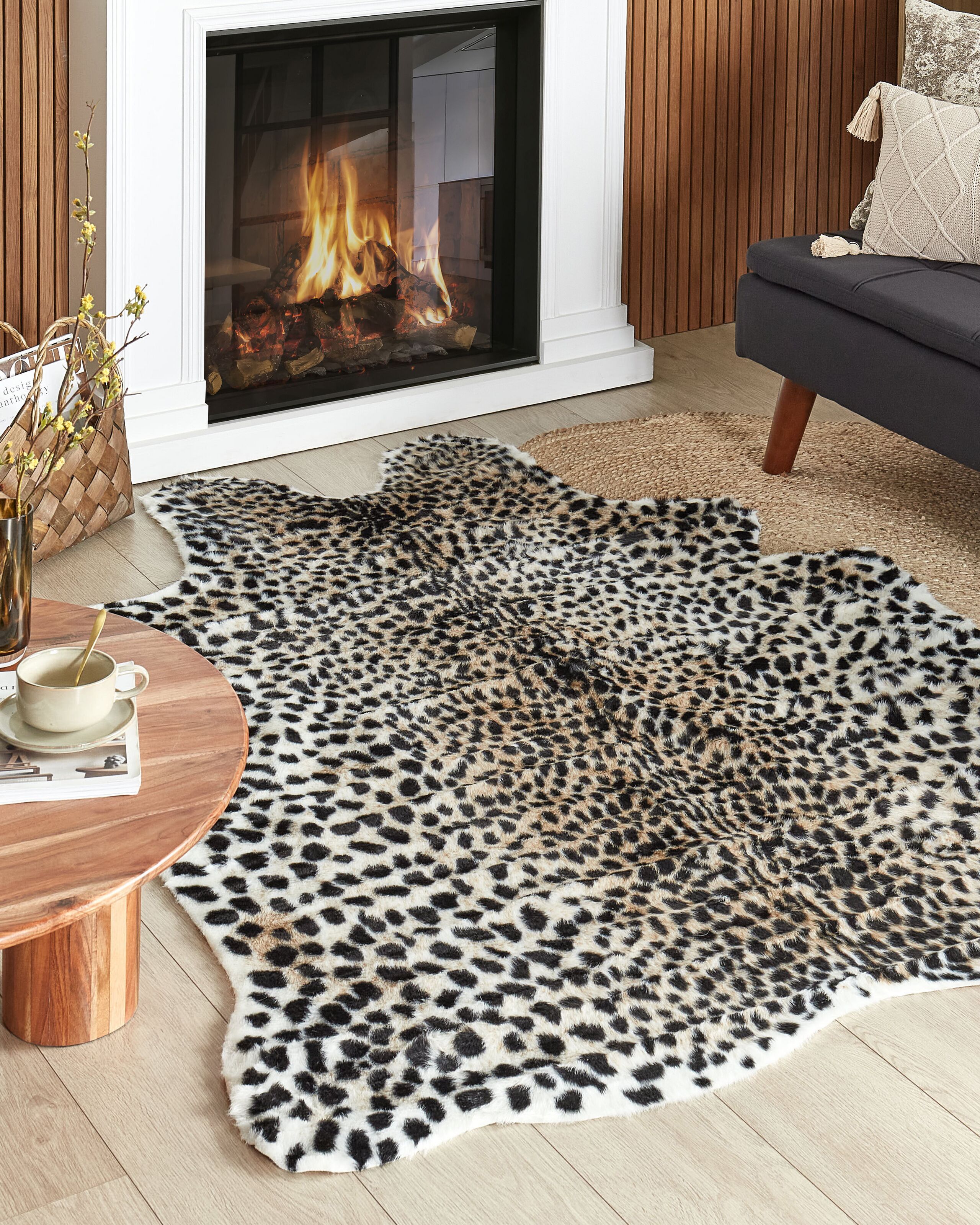 PRAVENTO Faux Fur Rug- Beige, 150cm