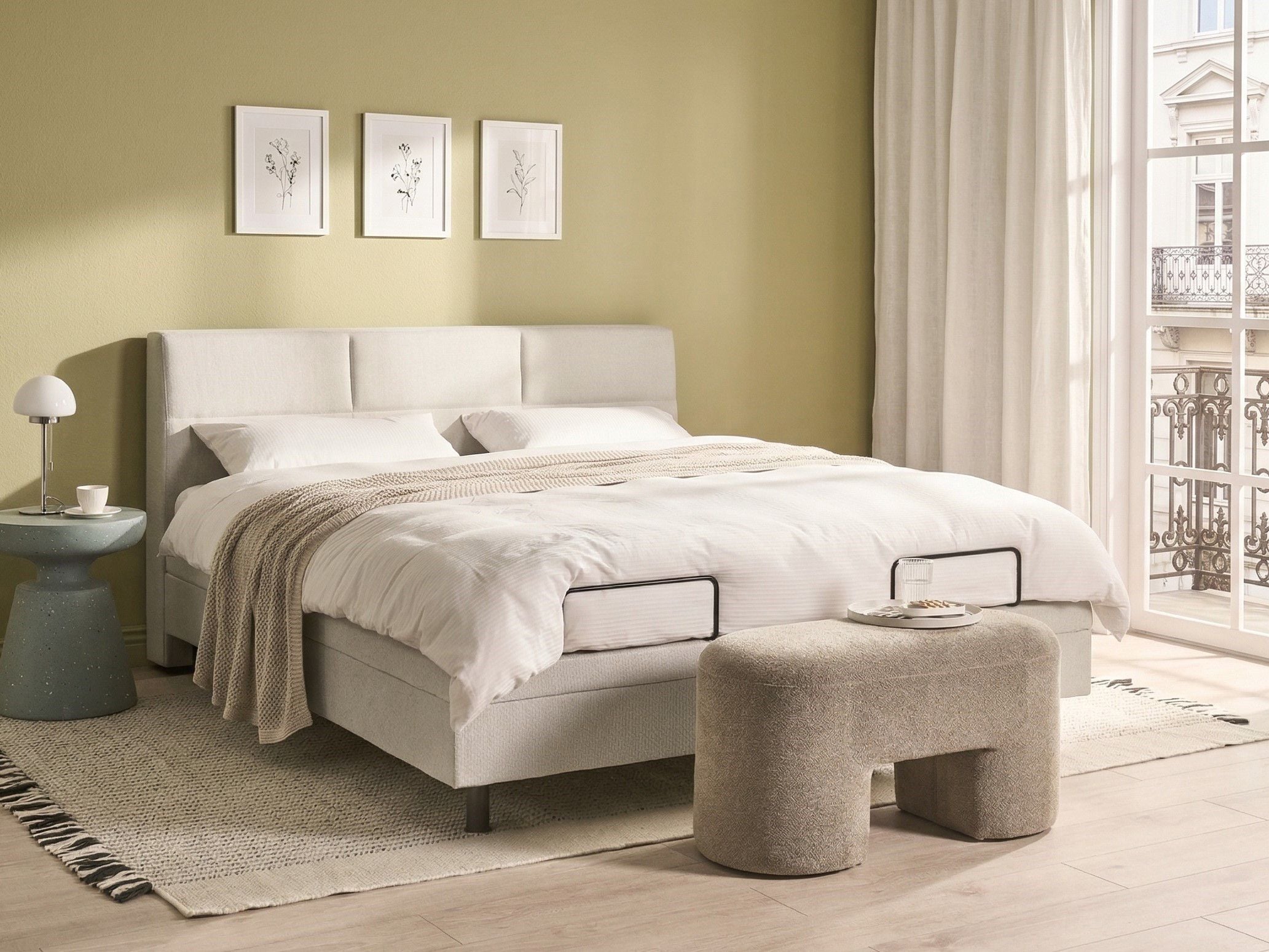 DIKUXA Super Kingsize Ottoman Adjustable Fabric Bedframe - Light Beige