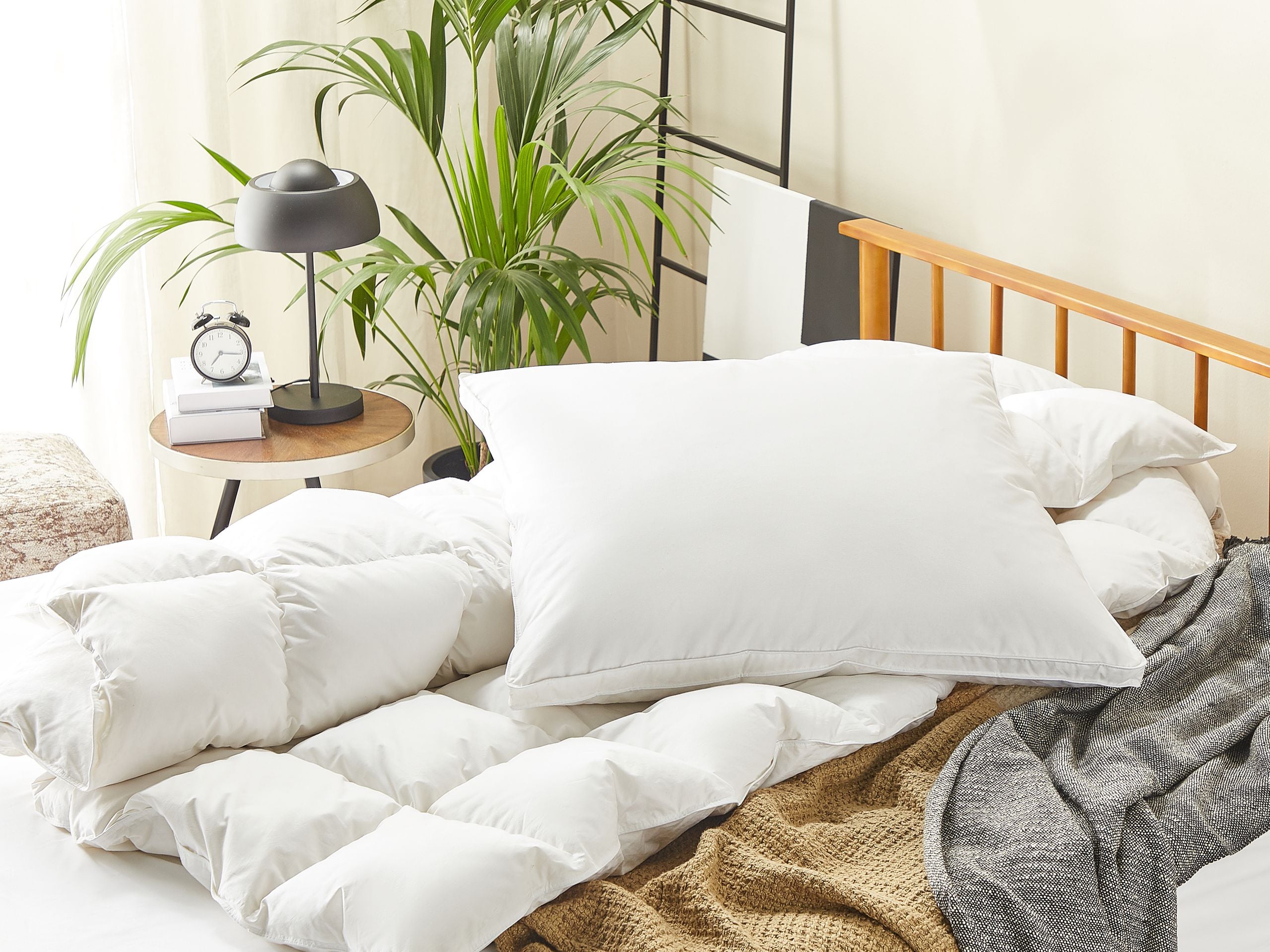 GALLINGDON Duck Feathers Bed Pillow - White
