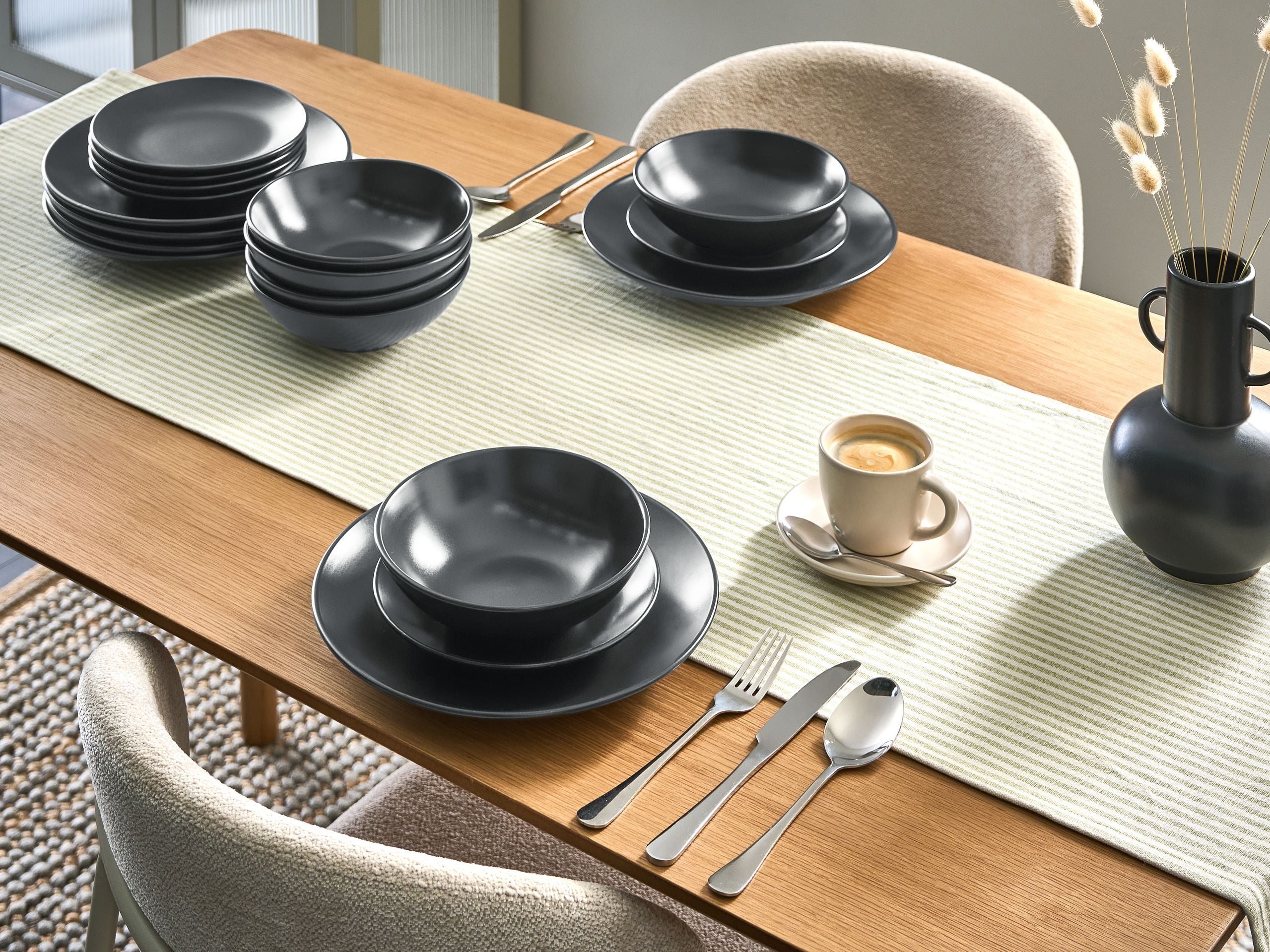 GAMAXO Dinner Set of 18 - Black